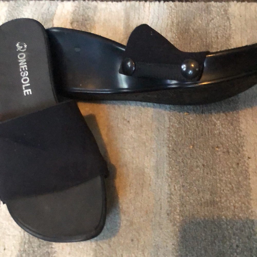 Onesole wedge heels in black